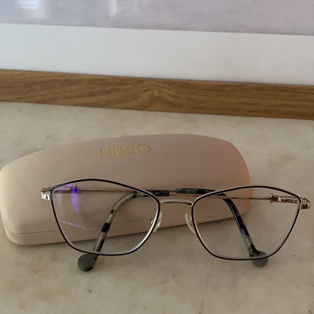 LUI JO • Wireframe glasses • Modern cat eye